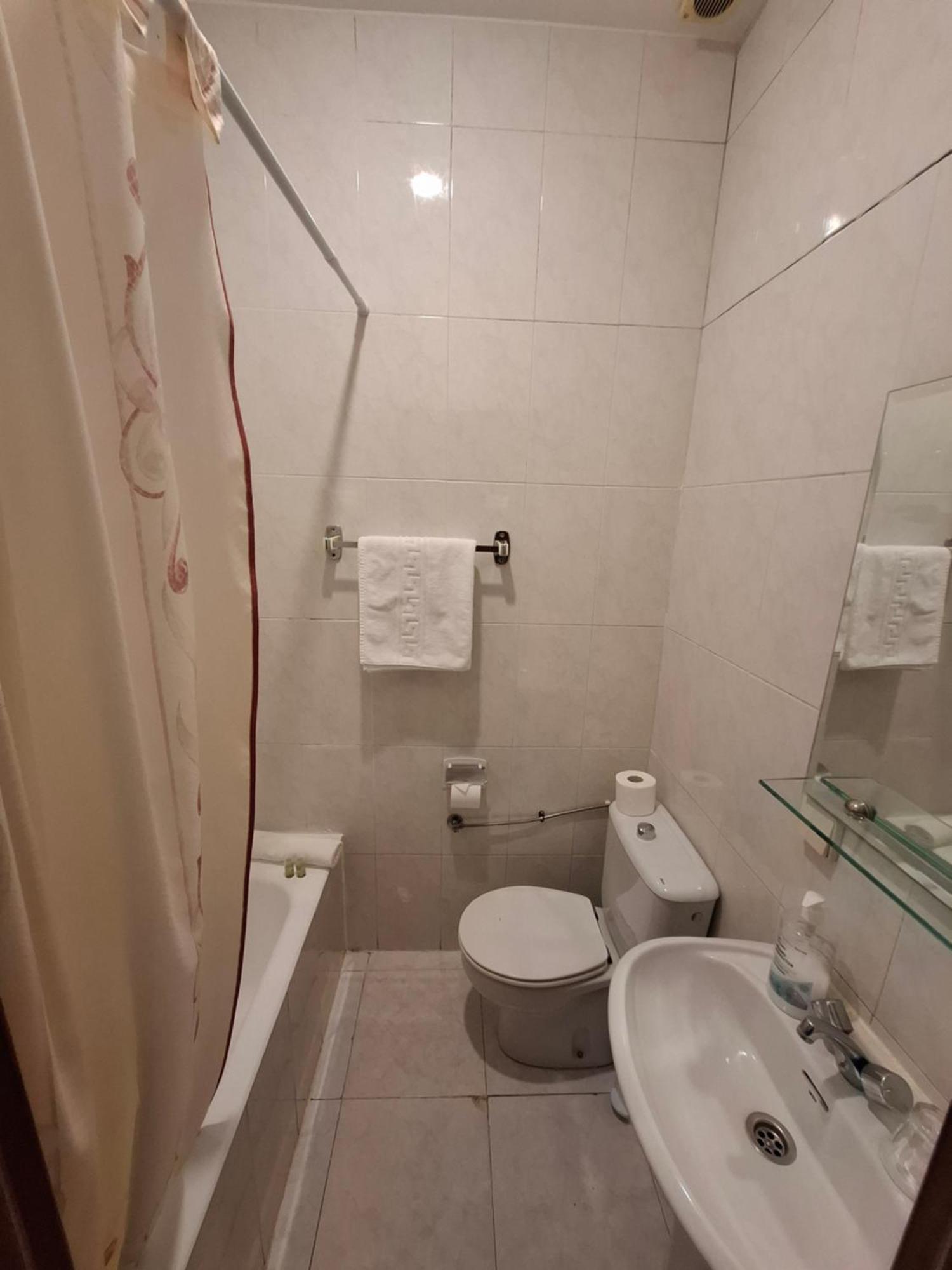 Hostal Villamanez มาดริด ภายนอก รูปภาพ