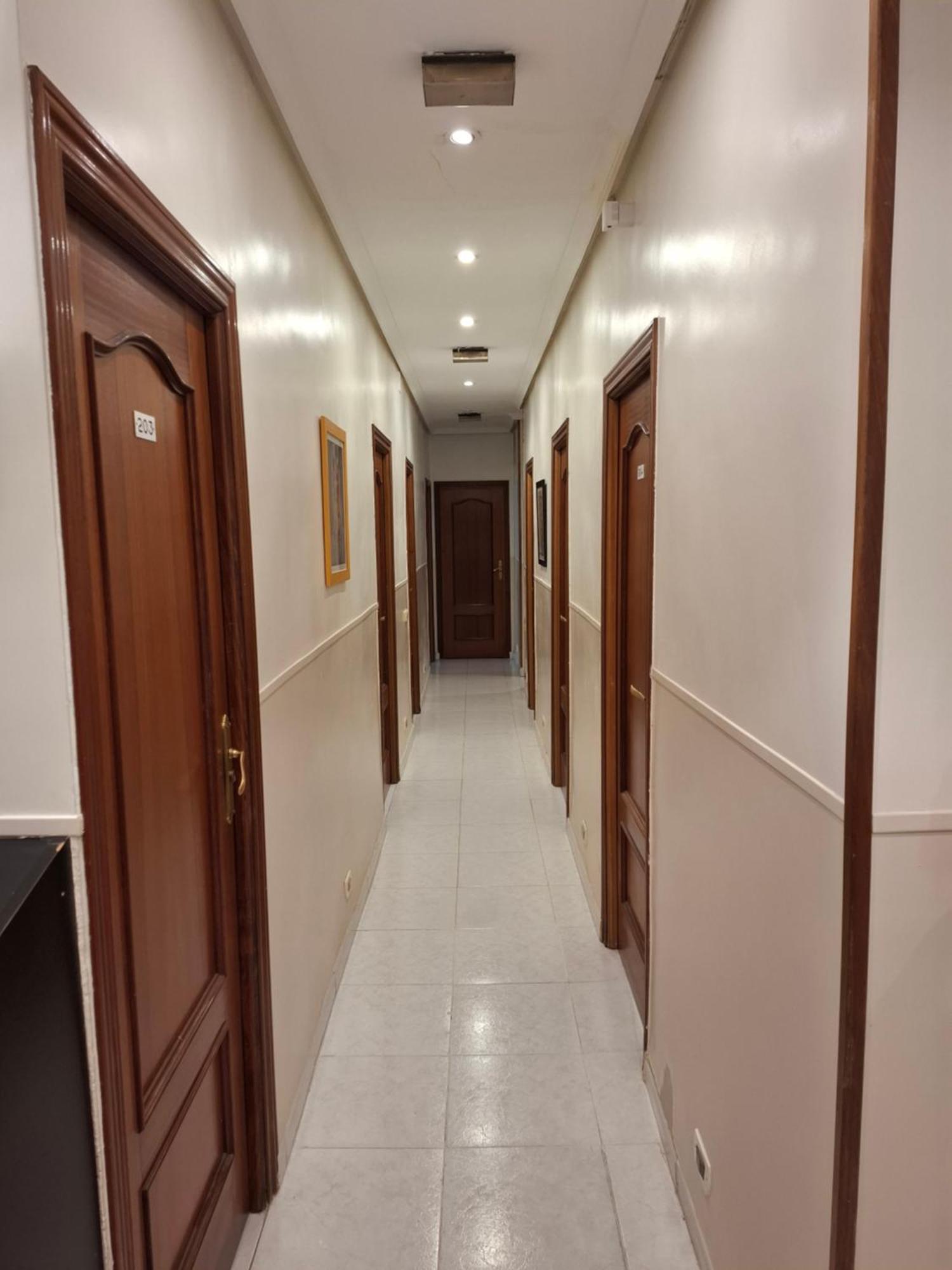 Hostal Villamanez มาดริด ภายนอก รูปภาพ